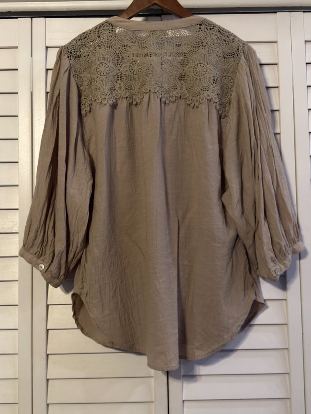 Fig + Flower Boho Blouse - Taupe - Size L - Picture 8 of 12